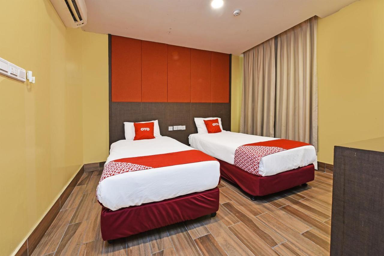 Hotel Capital O 90574 Glo 3*