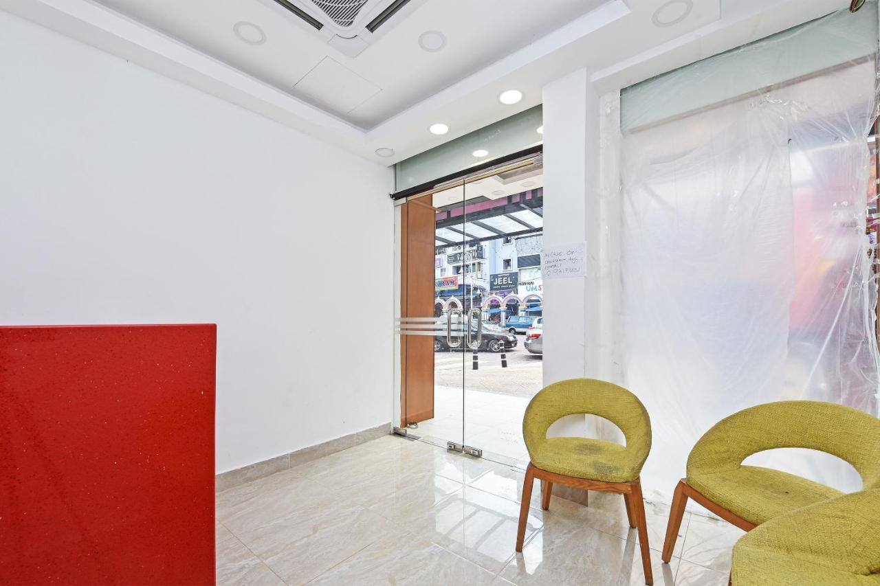 Capital O 90574 Glo Hotel 3*