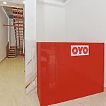 Capital O 90574 Hotel Glo