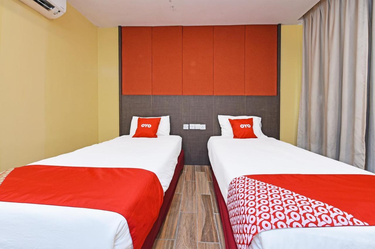 Hotel Capital O 90574 Glo 3*