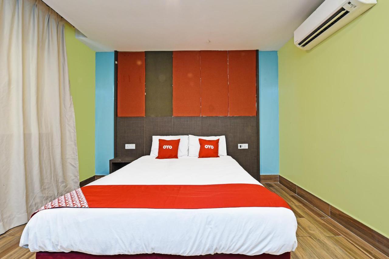Capital O 90574 Glo 3* Kuala Lumpur