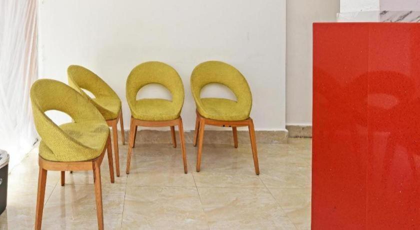 Capital O 90574 Glo Hotel